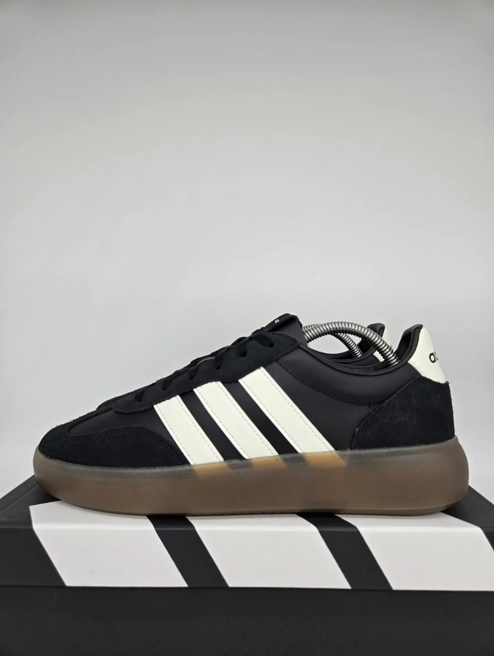 adidas Barreda Decode Lux JR1229 Core Black Off White Gum Shoes Size 12
